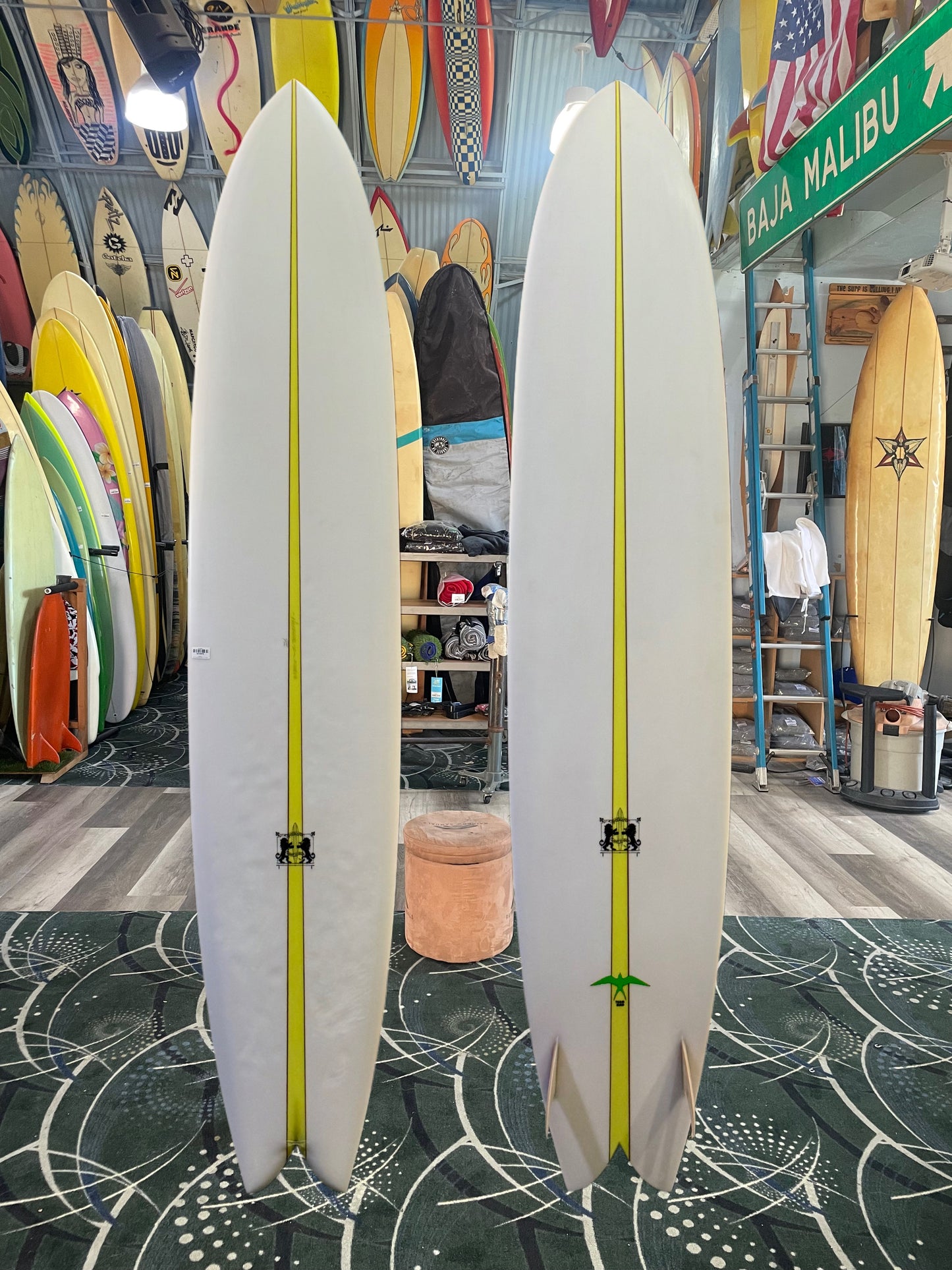 A-2940 / 9'11 (USED B+ CONDITION) LARRY MABILE BIG SWALLOW GLASS ON