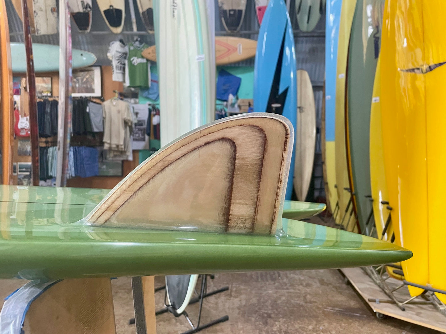 Steve Lis Designs Fish - 5’8 Olive Green Resin Tint Gloss & Polish