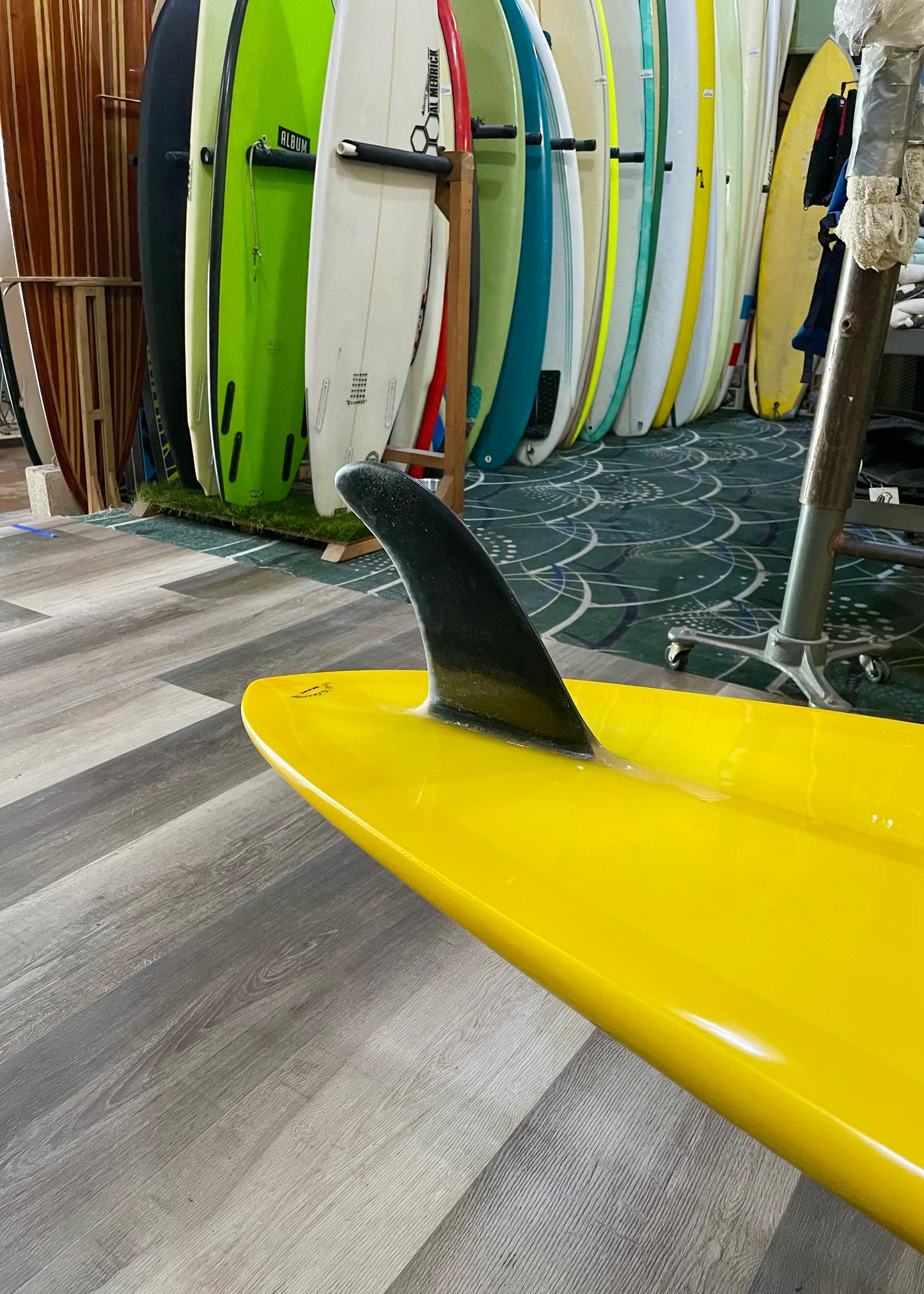 9'0 TOM PARRISH SINGLE FIN - PIN - YELLOW