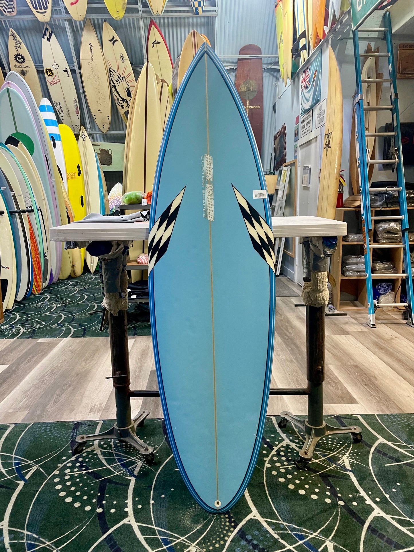 5'10 HANK WARNER 6 CHANNEL TRI FIN