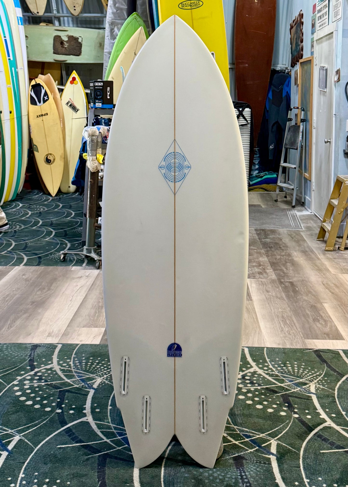 USED 5'6 ELLINGTON QUAD FISH