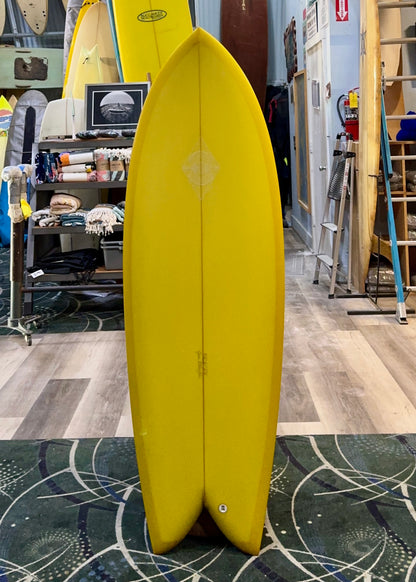 5'6 ELLINGTON FISH W/BOXES - TINT SANDED GLOSS