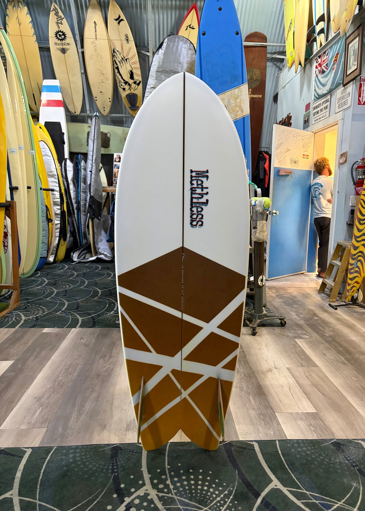 5'6 METHLESS FISH W/ GLASS ON KEELS J-2962