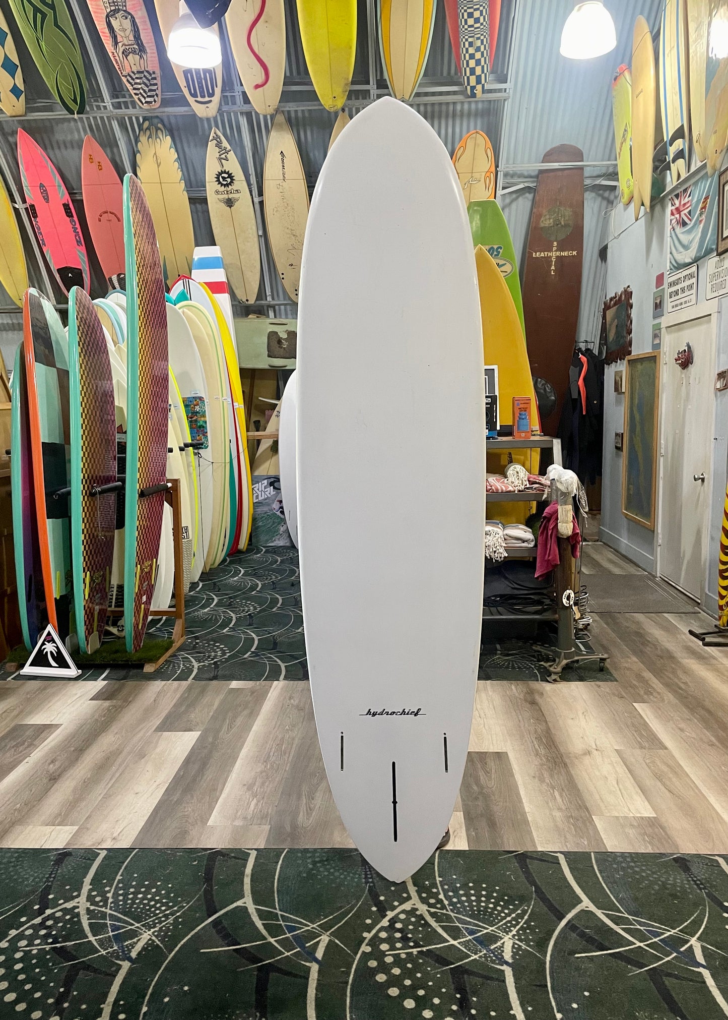 7'10 MIKE HYNSON BOARDWORKS HYDROCHIEF 2+1 (FINS INCLUDED)