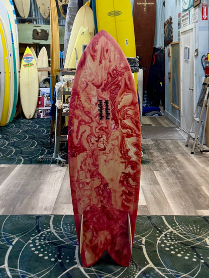 K-2946 / 5'6 TOMMY KROSS FISH